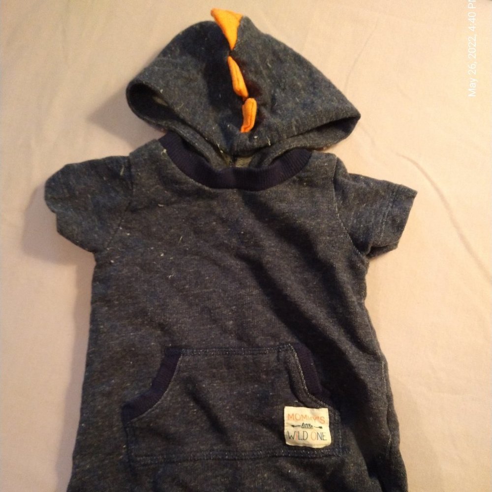 infant bodysuit, 'MOMMY'S little WILD ONE' hood w/ dinosaur spikes, 3M, Carter's